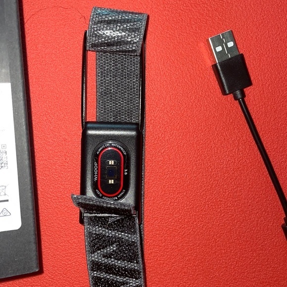 WHOOP 3.0 and 3 bands with clasps - Picture 3 of 7